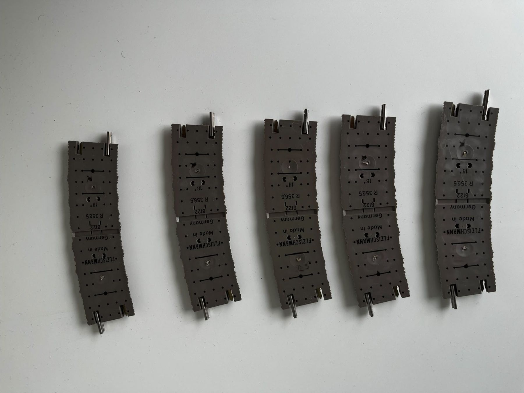 Fleischmann Modelleisenbahnen: 5x Halbe Kurve R1 6122 – Gebraucht aus Baden von Muschti 1