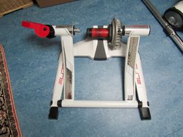 Fahrrad Elite Qubo Power Fluid Rollentrainer