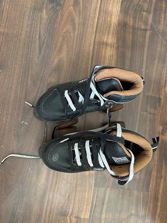 Pattini in linea & Pattini a rotelle: Kinder Rollschuhe Grösse 37 – Usato da Lütisburg venduto da Tweety77