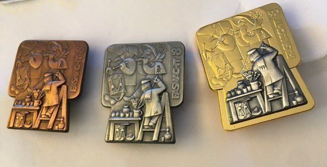 Basler Placchette & Badge: FASNACHT BASEL Blaggedde 1990 – Usato da Morbio Inferiore venduto da Ecod