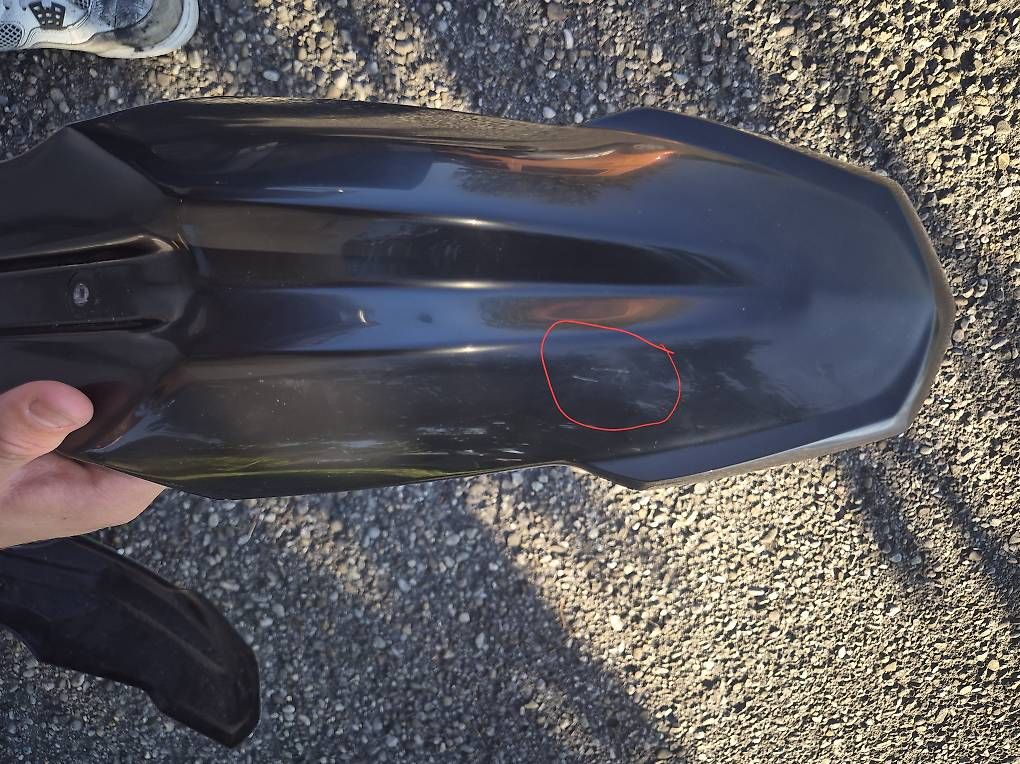 Tutti i ricambio per moto: Fantic Xmf 125 Frontfender – Usato da Niederbuchsiten venduto da Mahava 2