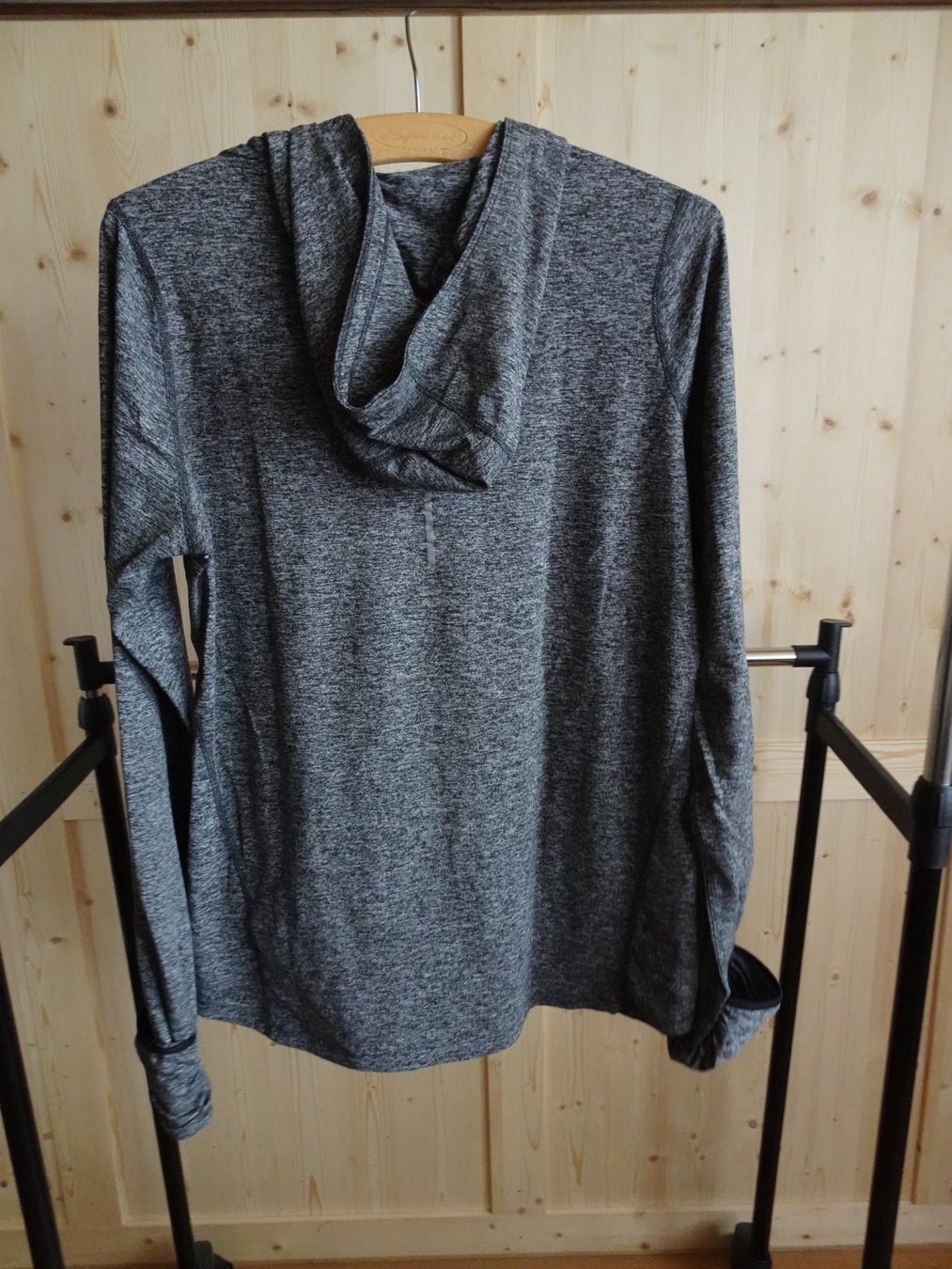 Nike Pulls & Sweat-shirts: Grau melierter NIKE Running Damen Pulli Gr. L - 423057 – D'occasion à Küssnacht am Rigi par Good4Deckeli 1