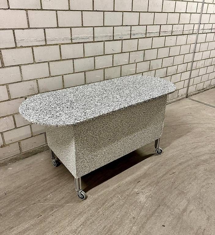 Tavoli: Granit Tisch / Beistelltisch – Usato da Liebefeld venduto da RobyB8 1