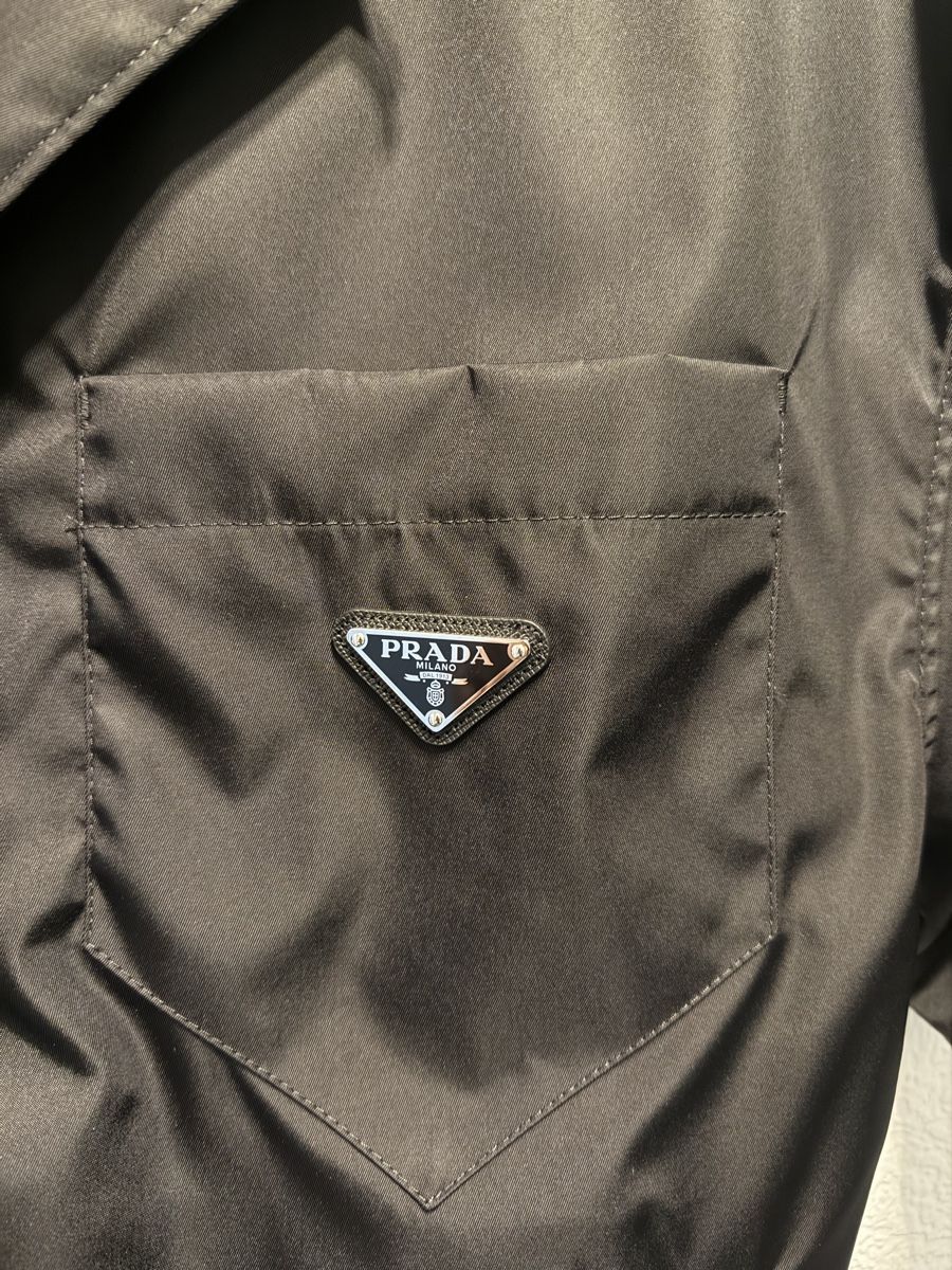 Prada Hemden: Prada Re-Nylon Shirt Black – Neu (gemäss Beschreibung) aus Spiez von vvo_627h 1