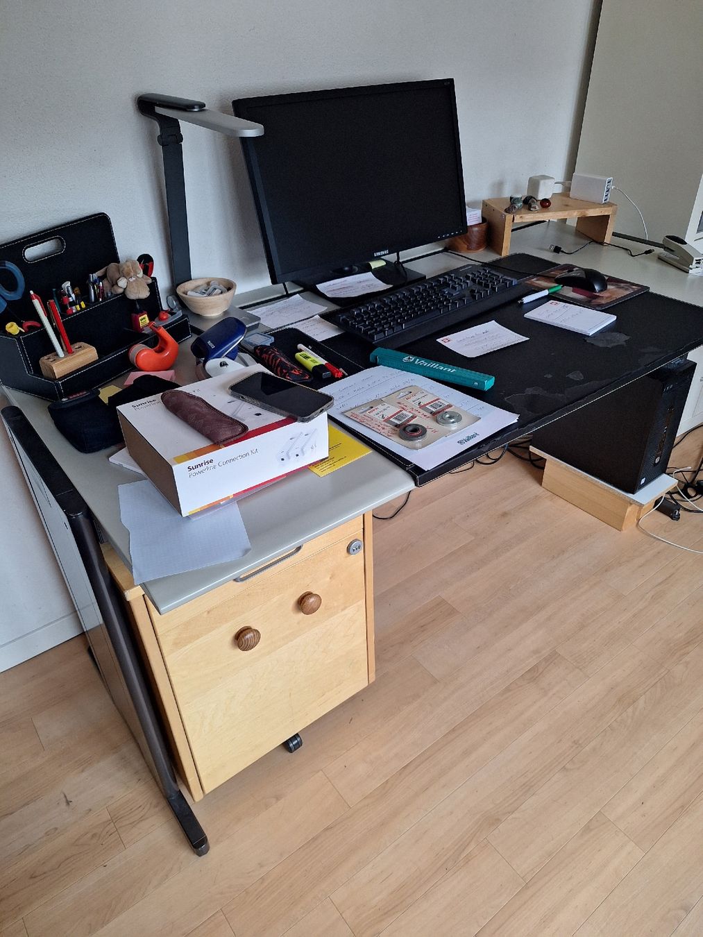 Lista Scrivanie: Büro Tische – Usato da Tann venduto da Katerdik