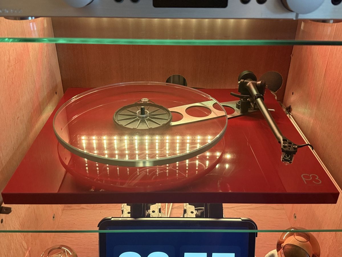 Rega Giradischi: Platine Vinyle Rouge Rega Planar P3  – Usato da Neyruz FR venduto da dom1964