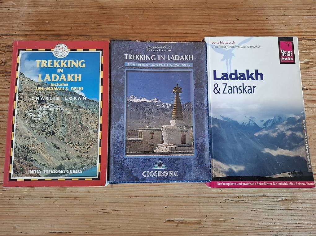 Libri: 3 Reiseführer Ladakh – Usato da Männedorf venduto da Einhornmama