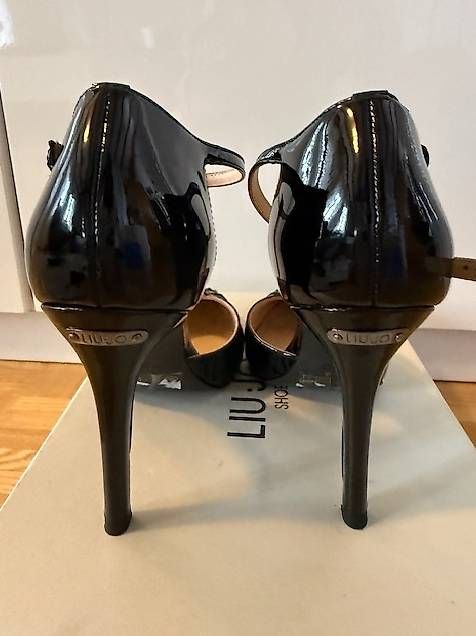 Liu Jo Damenschuhe: LIU-JOE Lackpumps 39 – Gebraucht aus Heiden von miriamj 3