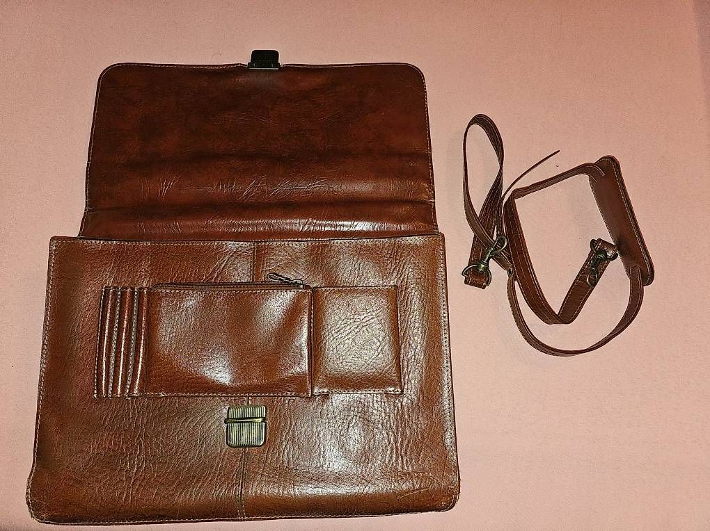 Koffer & Taschen: A Vendre Mallette en cuir veritable – Gebraucht aus Neuchâtel von Futuro2015 1