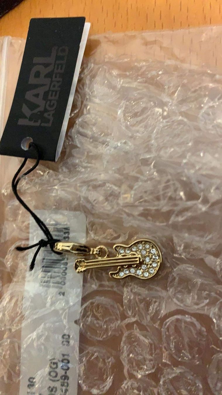 Swarovski Ciondoli: Karl lagerfeld pendentif neuf Swarovski – Nuovo e nell'imballaggio originale da Petit-Lancy venduto da Roubs37 1