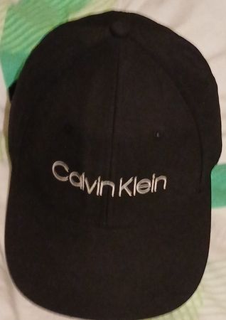Schicke Calvin Klein Cap - Zeitloser Style für den Sommer!