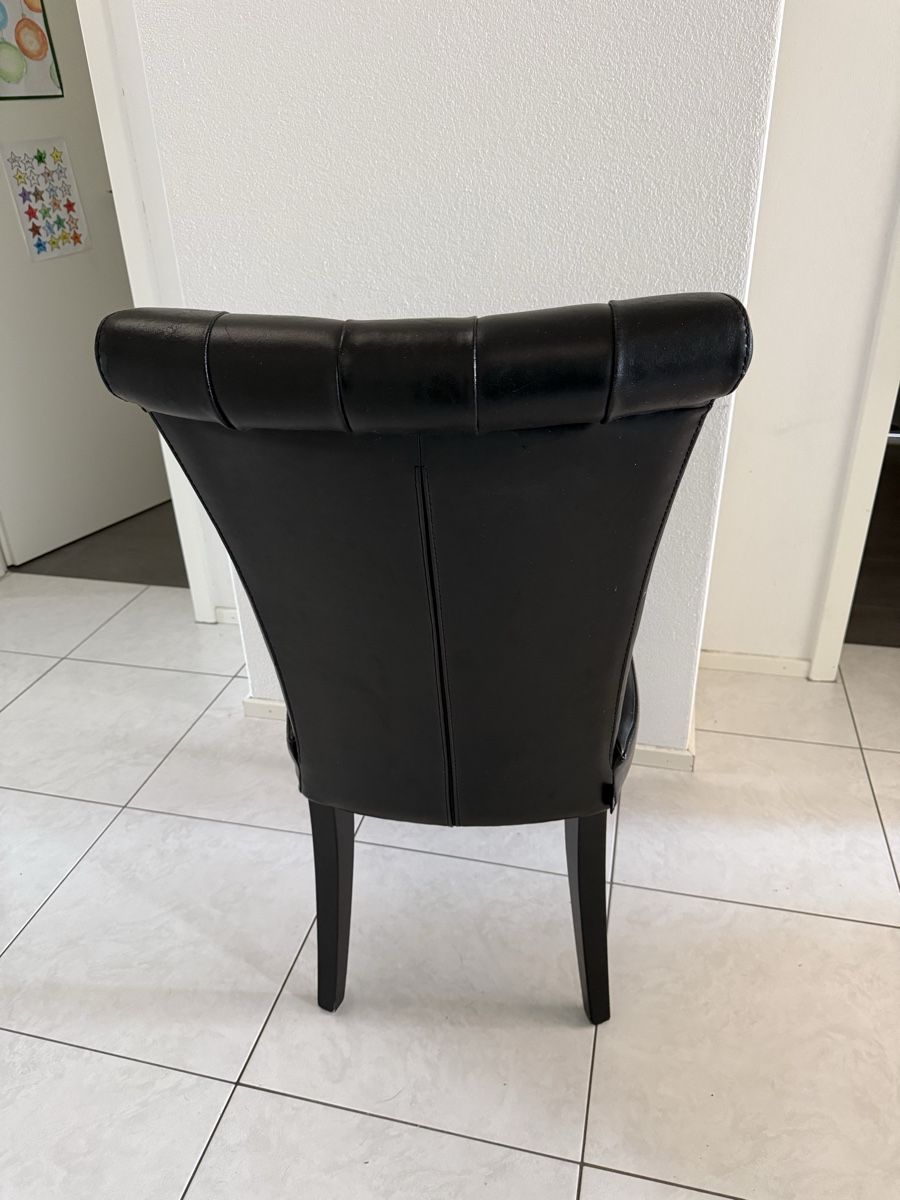 Pfister Sedie: 6 Stühle von Pfister – Usato da Sempach venduto da Nimsaj5 6