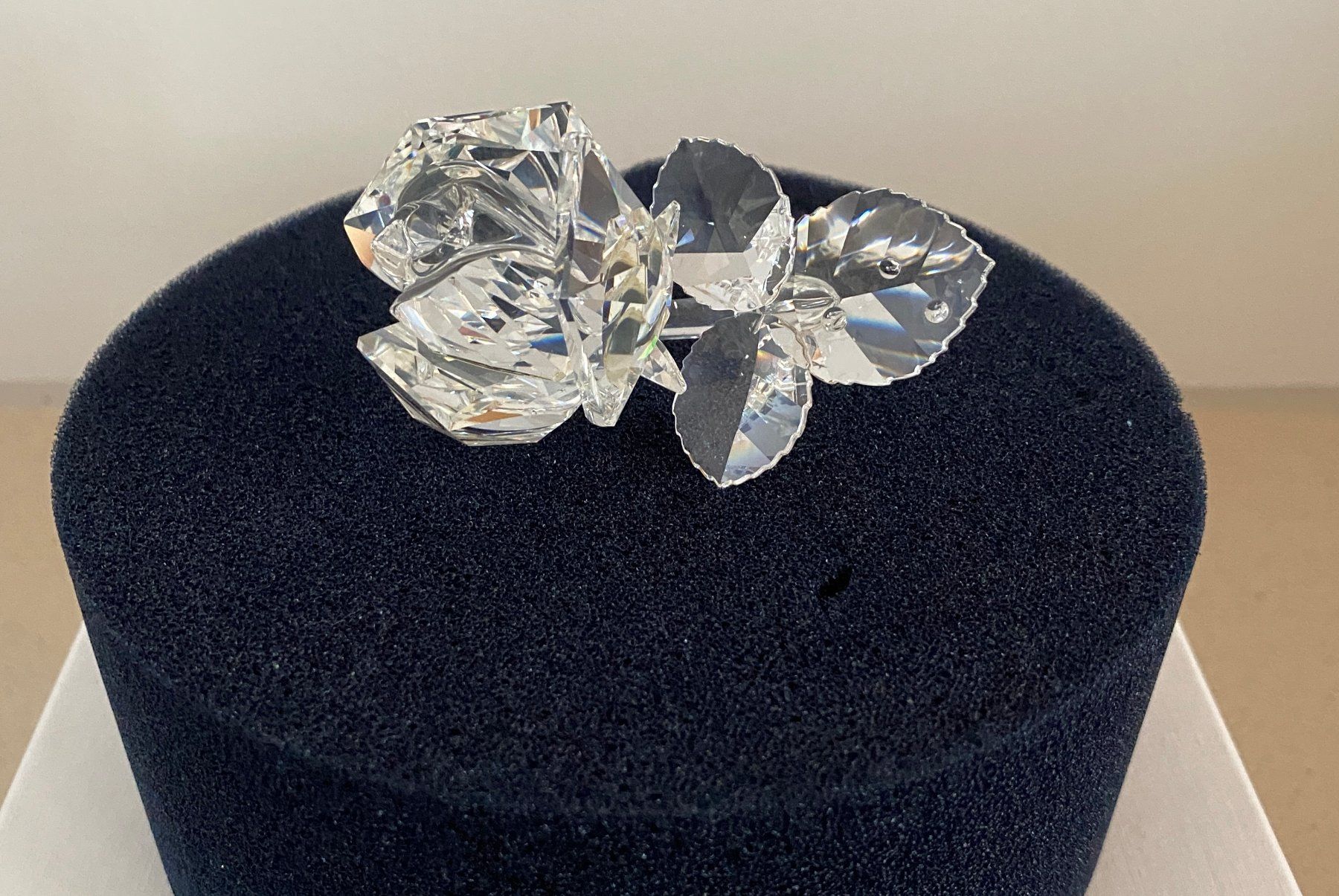 Swarovski Statuette: Rose – Usato da Gibswil venduto da Rockmami