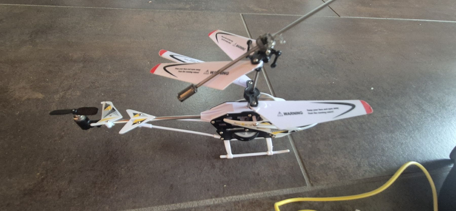 Kit di modellismo & Modellini statici: Helikopter ferngesteuert – Usato da Wuppenau venduto da Suenneli10 3