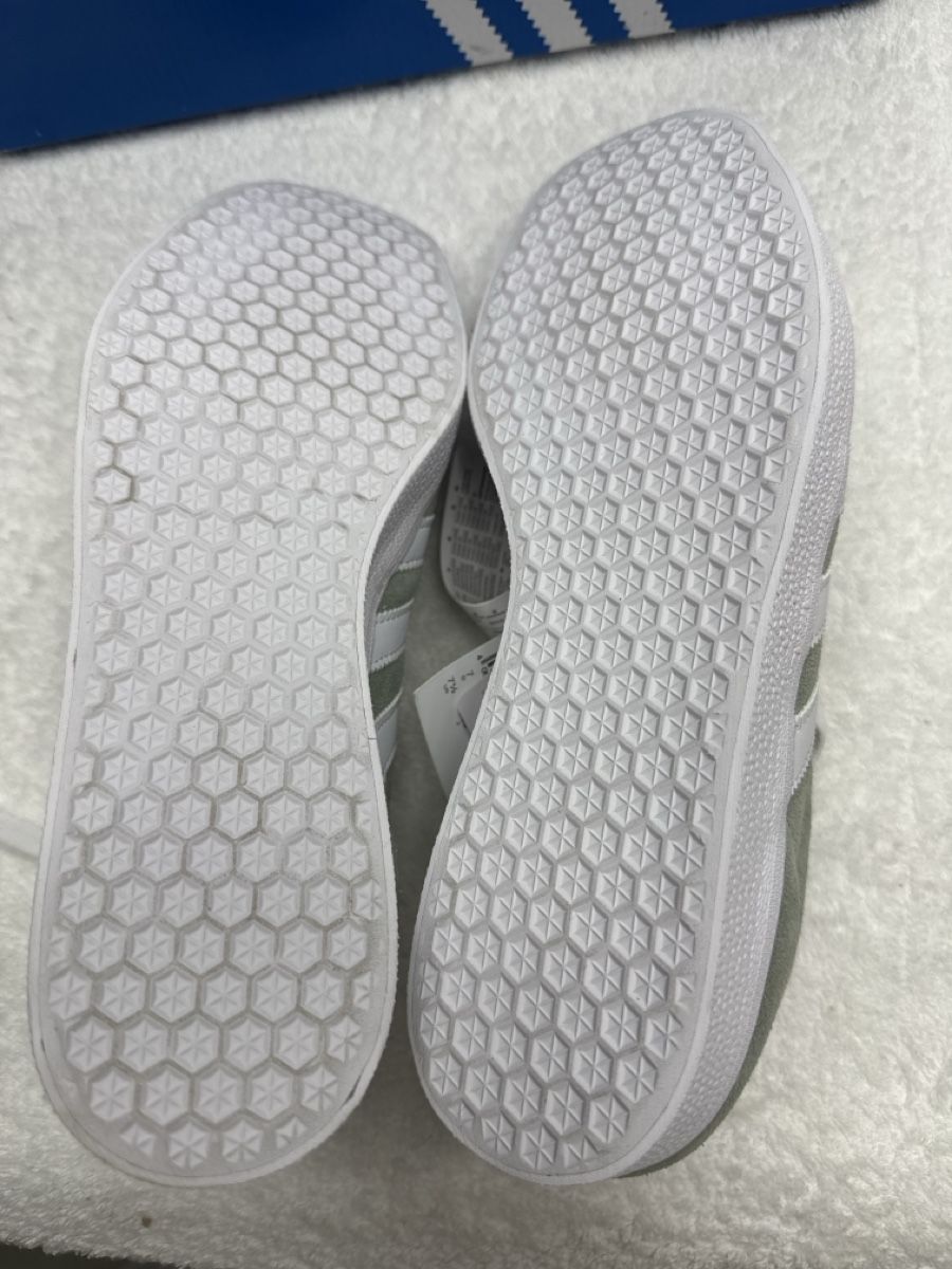 Adidas Herrenschuhe: Baskets Adidas Gazelle vert taille 40. 2/3 – Neu und originalverpackt aus Chenens von anasantos90 3