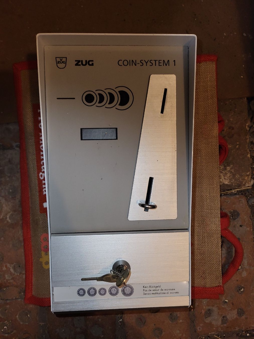 V-Zug Lavatrici: Münzautomat – Usato da Kriens venduto da Marem