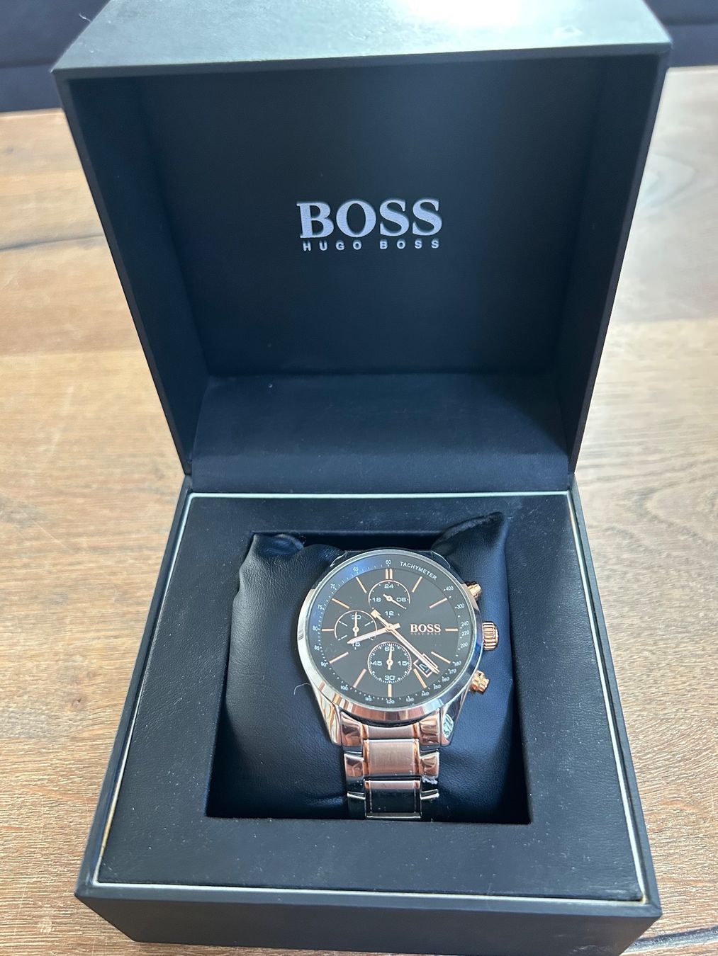Hugo Boss Uhren: HUGO BOSS Chronograph Uhr ab CHF 1! – Gebraucht aus Heiligkreuz (Mels) von  1