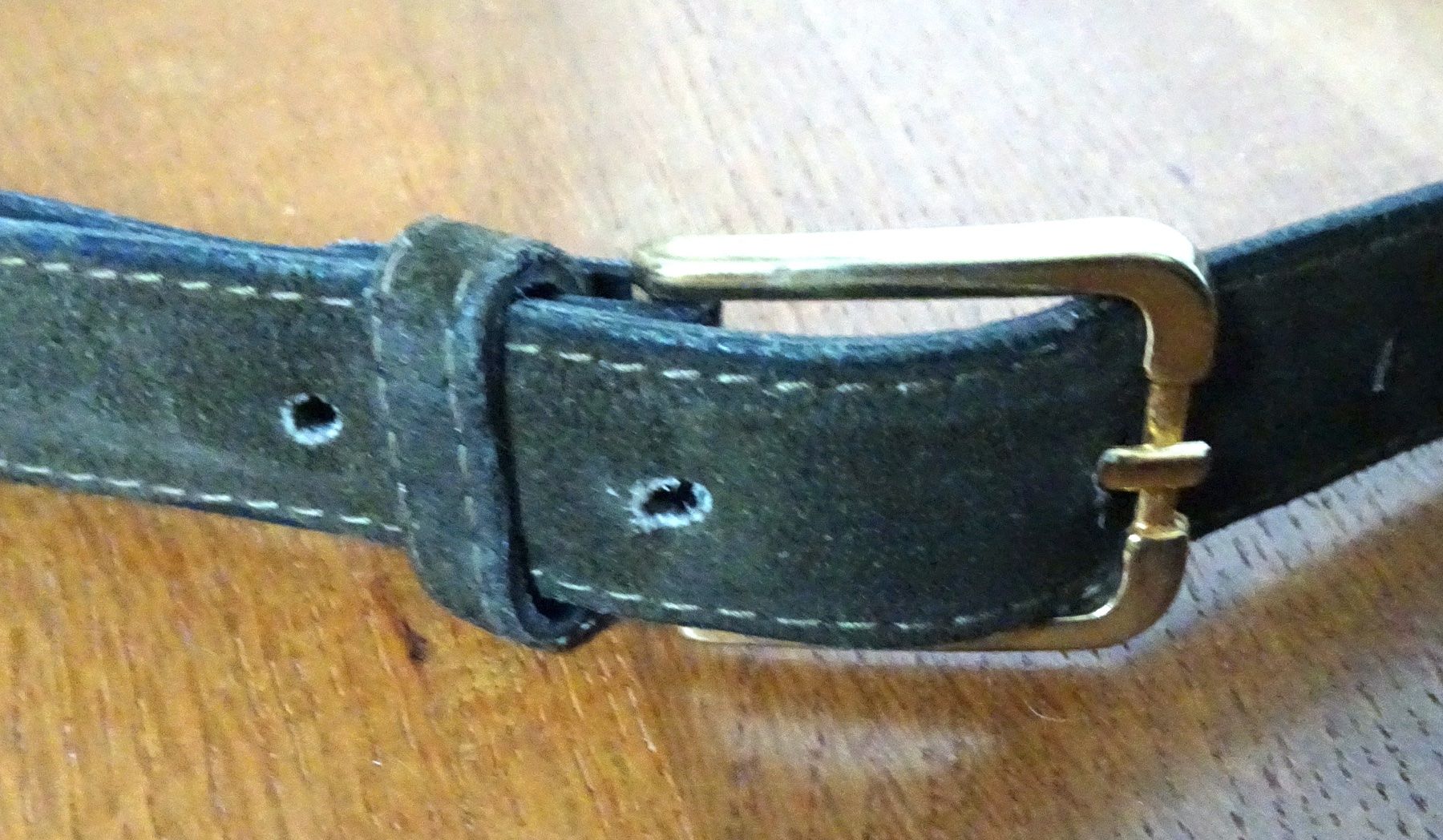 Gürtel: Echter Wildleder-Gürtel, 78 cm, grün – Gebraucht aus Zürich von ganzgut1001