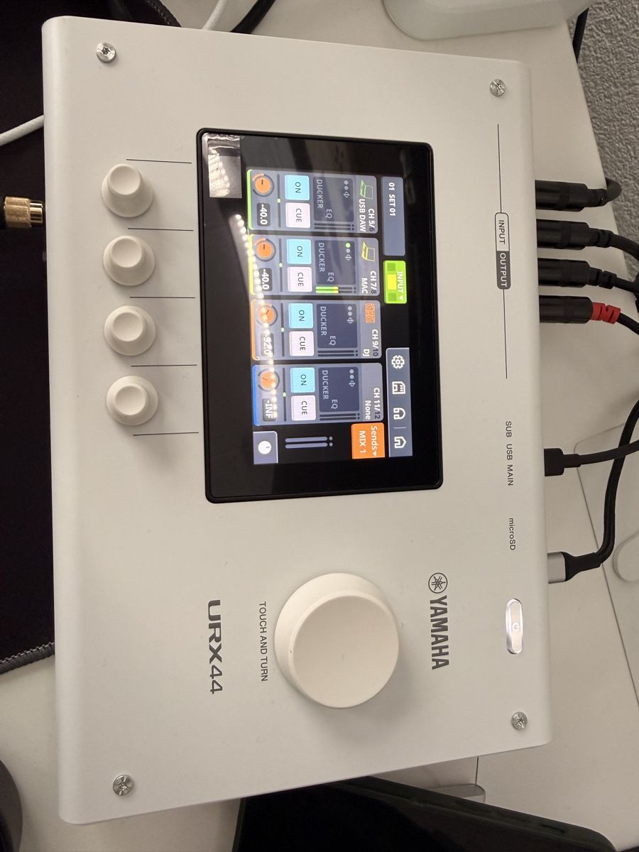 Attrezzatura per studi di registrazione: Yamaha Audio Interface URX44 – Nuovo (secondo la descrizione) da Zürich venduto da seb_hastian 1