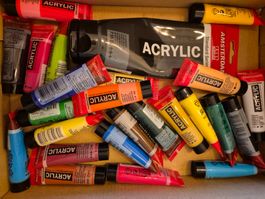 Diverse Acrylfarben Amsterdam