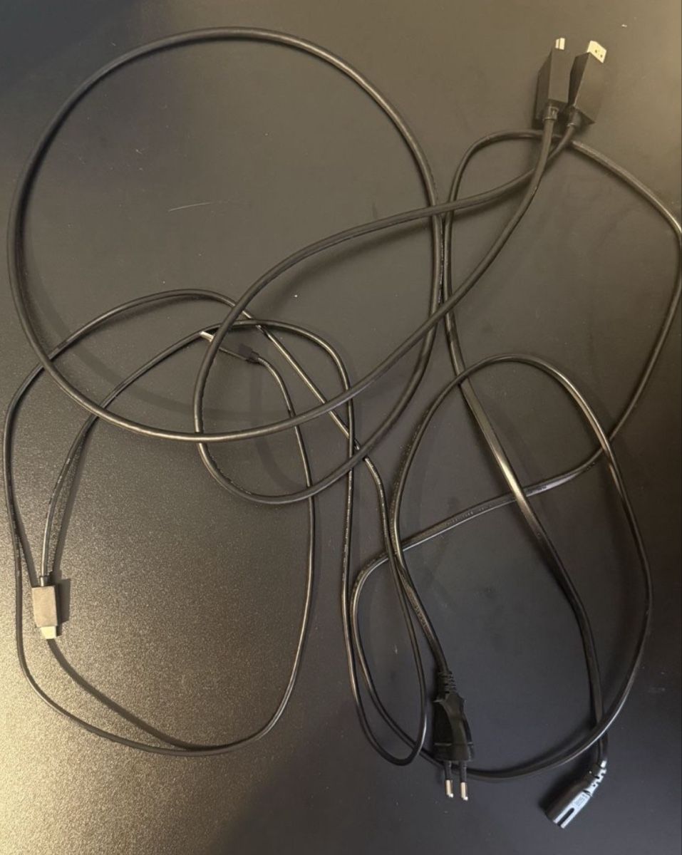 Sony Console: PlayStation 5 Digital Edition cables, 2controllers, 1TB – Nuovo (secondo la descrizione) da Genève venduto da Allhype 3