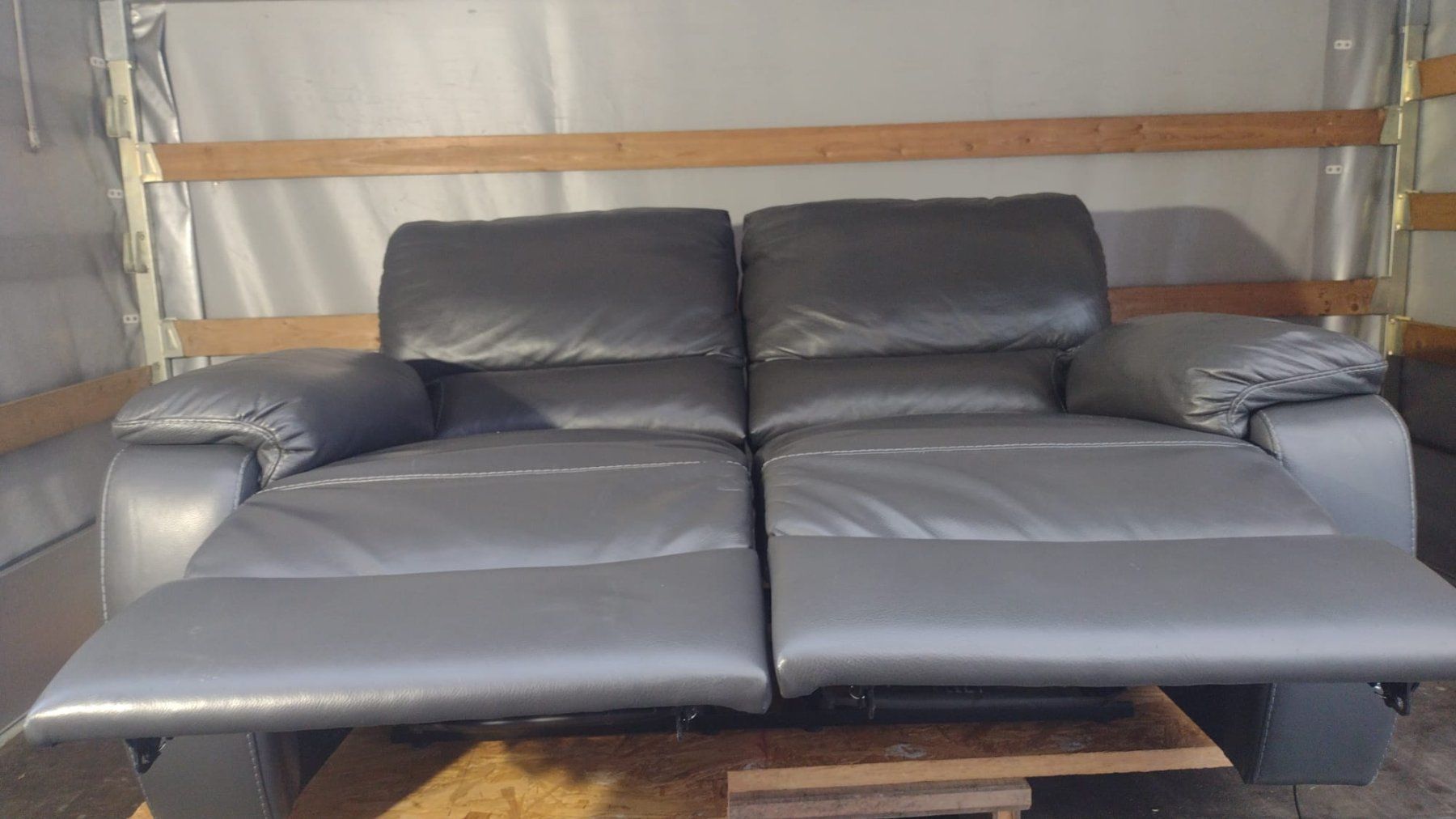 Sofas: 2er Sofa elektrisch – Gebraucht aus Dinhard von Mittelstenweiler 3
