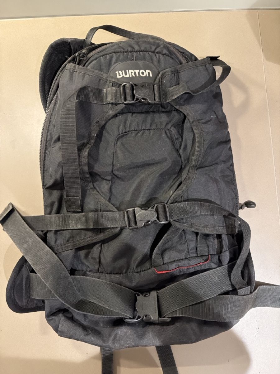 Burton Zaini: Black Burton Backpack used condition – Usato da Thalwil venduto da Michael8800