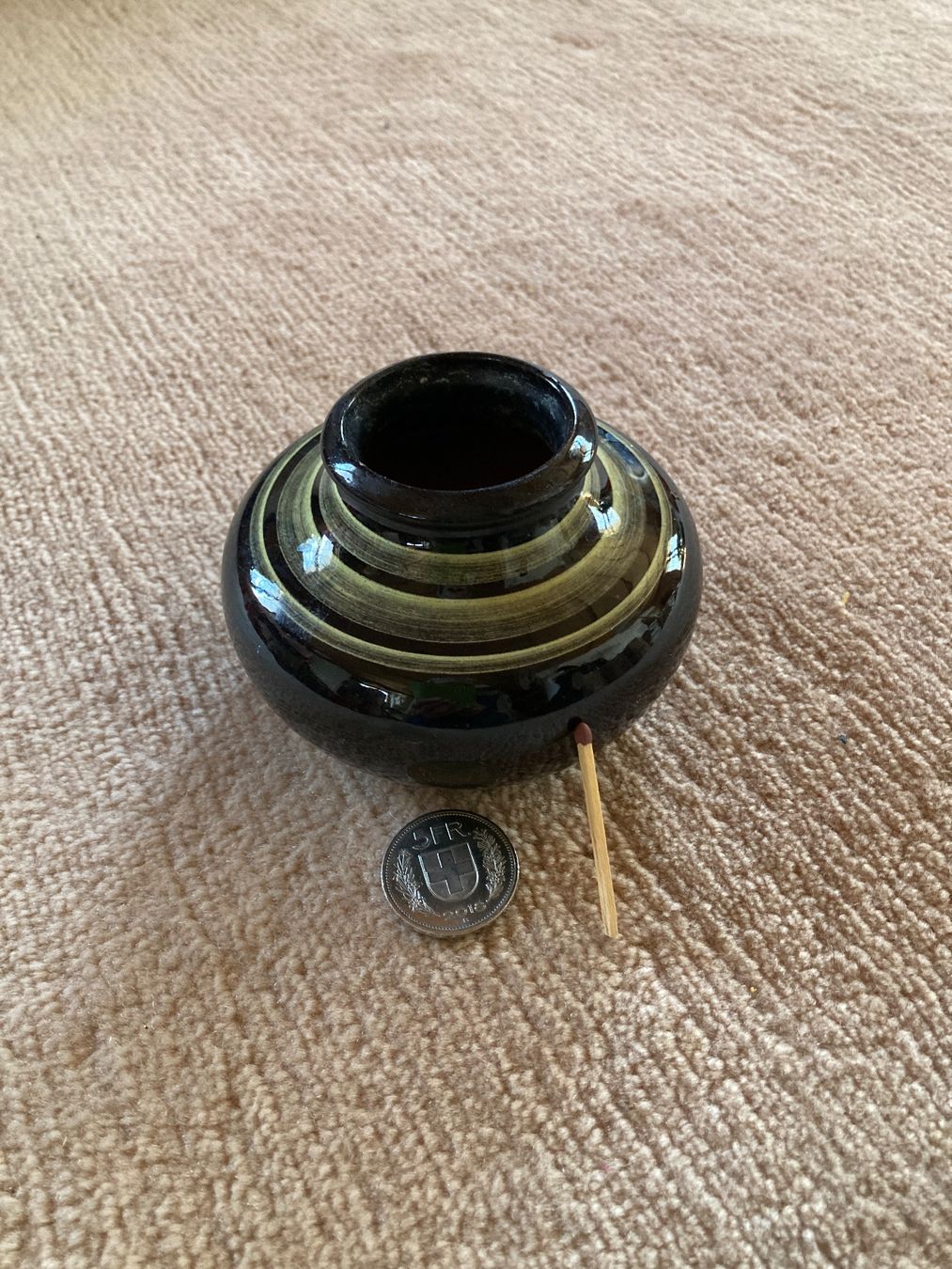 Vasi & Recipienti: Hübsche kleine Keramik Vase – Usato da Thun venduto da kirue09