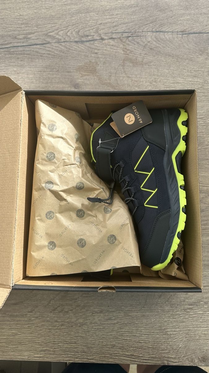 46 Nord Scarpe da uomo: Neue Wanderschuhe Gr. 39 – Usato da Oberweningen venduto da slowdown75 1