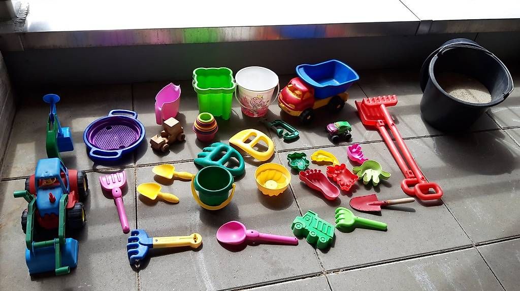 Sabbiera per bambini: Bac à sable de balcon - Balkonsandkasten – Usato da Dombresson venduto da gui_x8rp 1