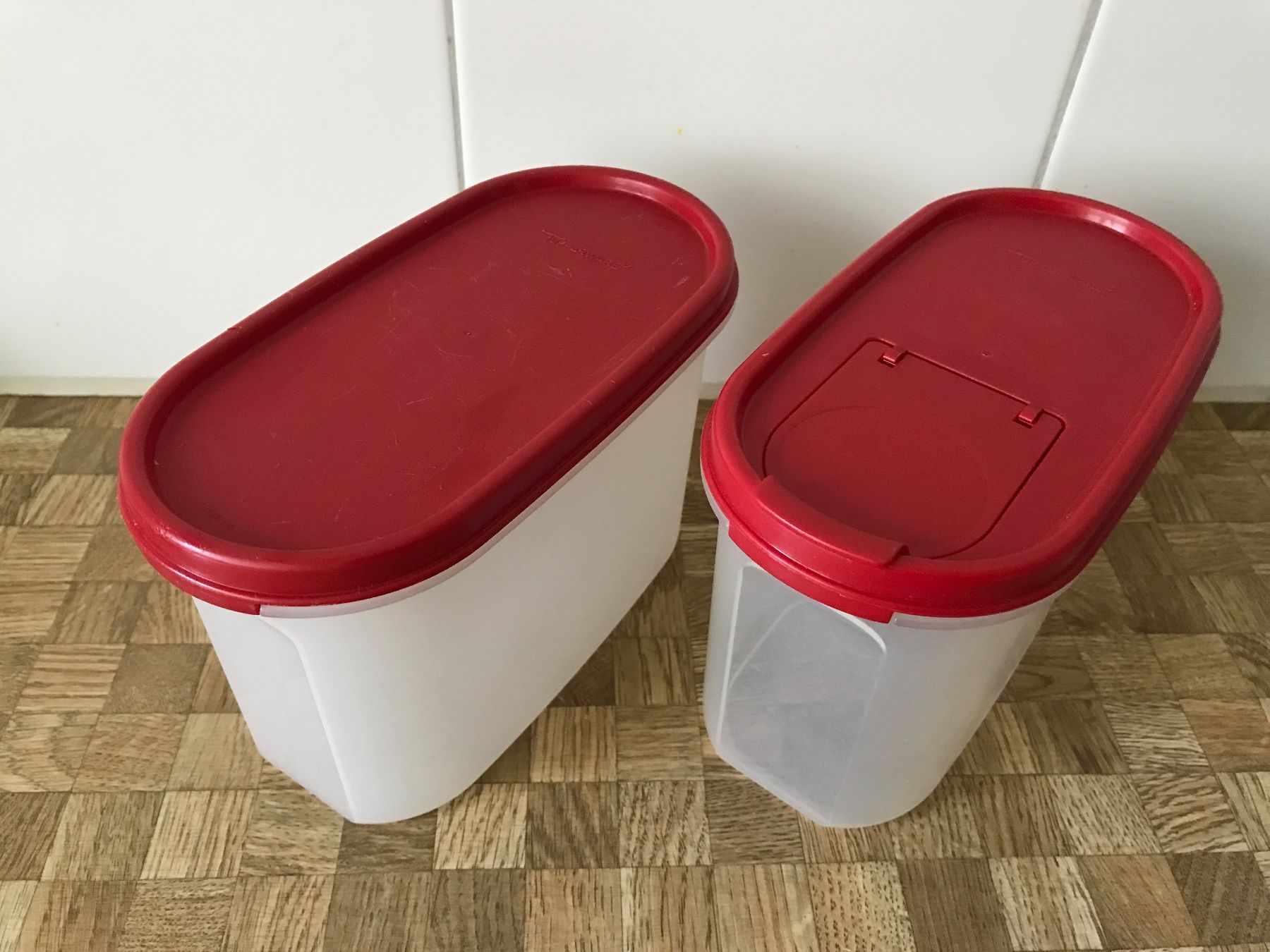 Tupperware Behälter & Ähnliches: Tupperware. 2 Vorratbehälter – Gebraucht aus Birmensdorf ZH von Hilhan
