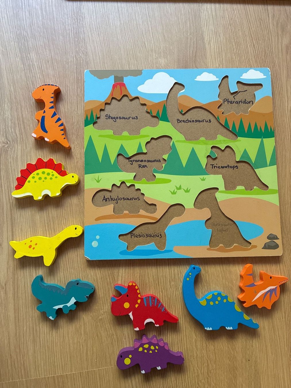 Puzzles: Holzpuzzle mit 8 Dinosaurier – D'occasion à Eggenwil par mic_b5l2 3