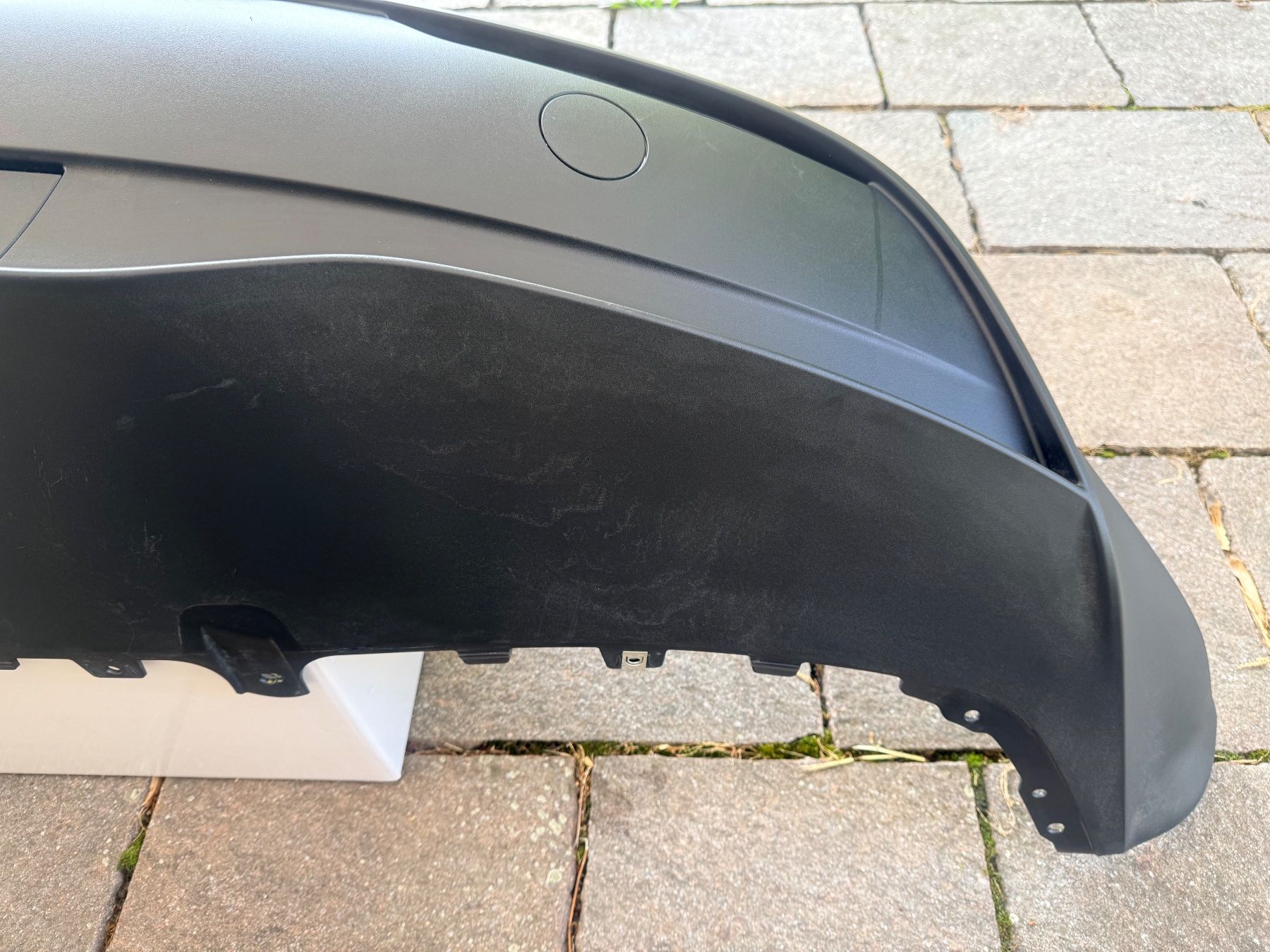 Tesla Toutes les pièces auto: Heckdiffusor Tesla Y Performance - wie neu! – D'occasion à Kölliken par Flue68 1