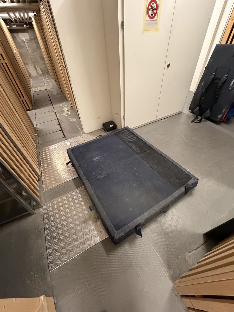 Tapis de sol: Crashpad Grand Guts – D'occasion à Lausanne par mel_qy5k 1