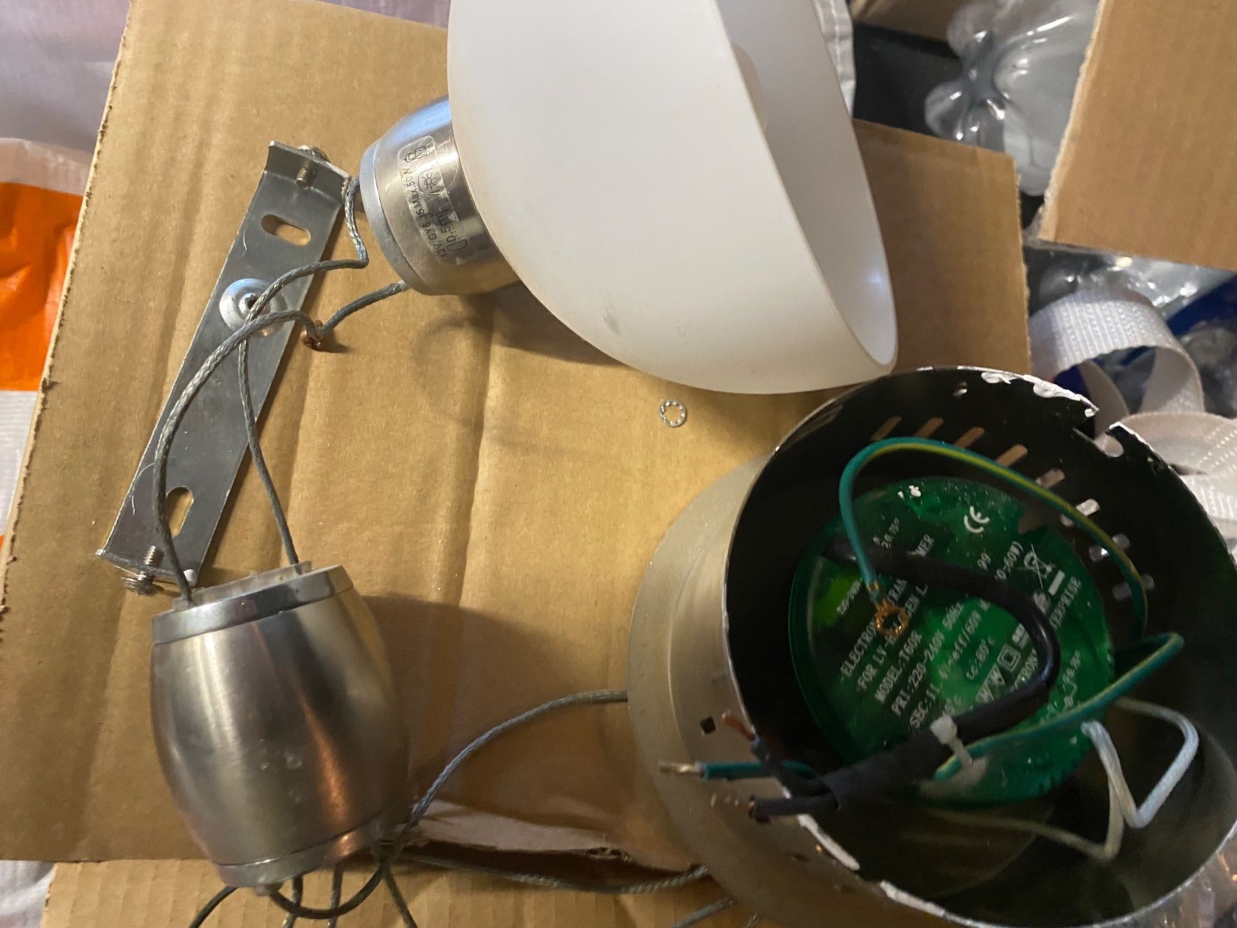 Lampadari & plafoniere: wunderschöne zierliche Deckenlampe weisses Glas – Usato da Abtwil SG venduto da steph61 4