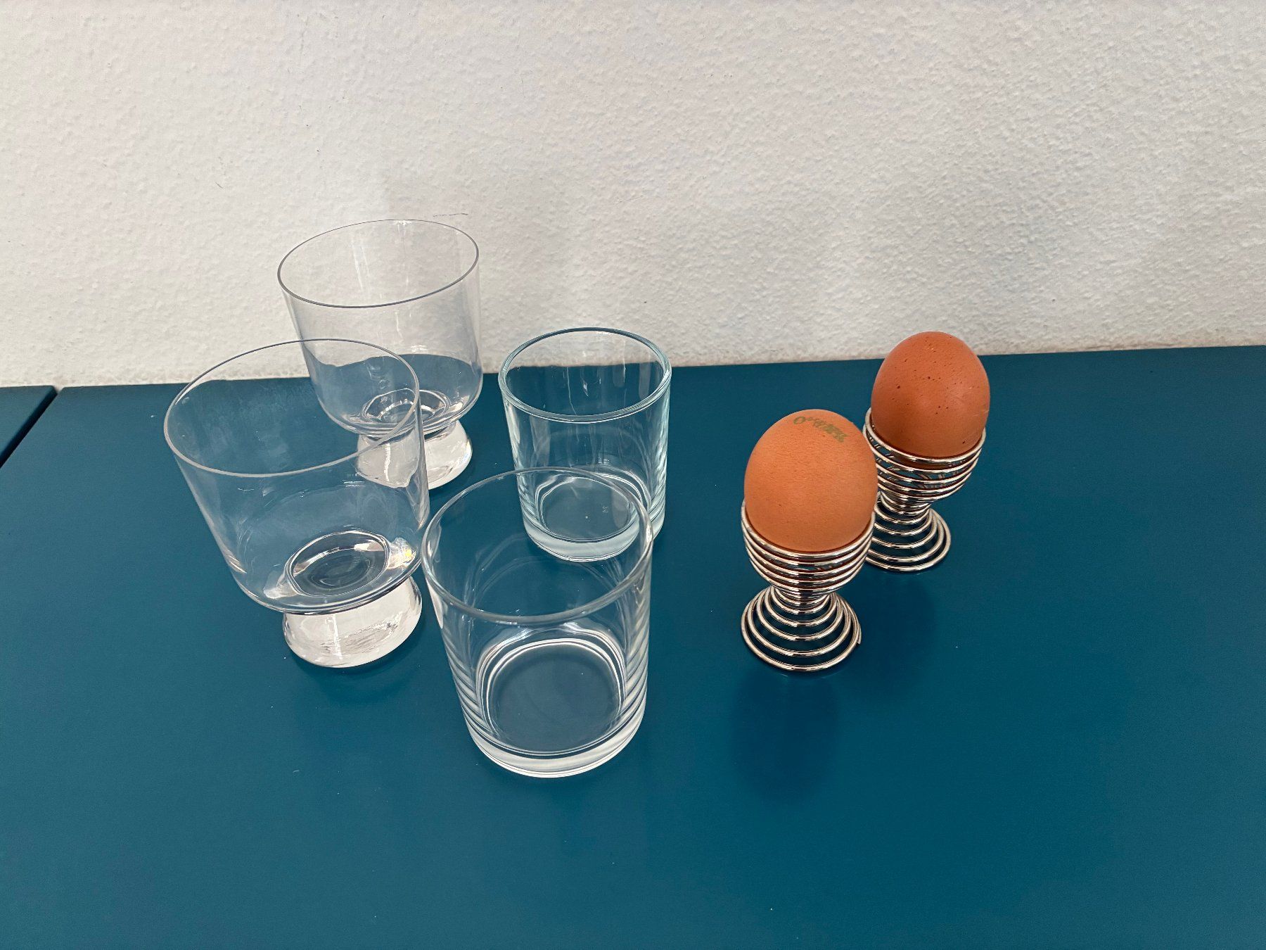 Services de table: Konvolut Geschirr, Karafe, Gläser, Eierbecher – Neuf (Voir description) à Thalwil par figueres 1