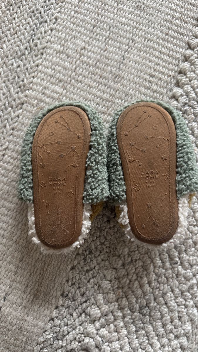 Zara Scarpe per ragazzi: Hausschuhe Zara Home 22/23 – Usato da Aeschi b. Spiez venduto da dar_sjp8 1