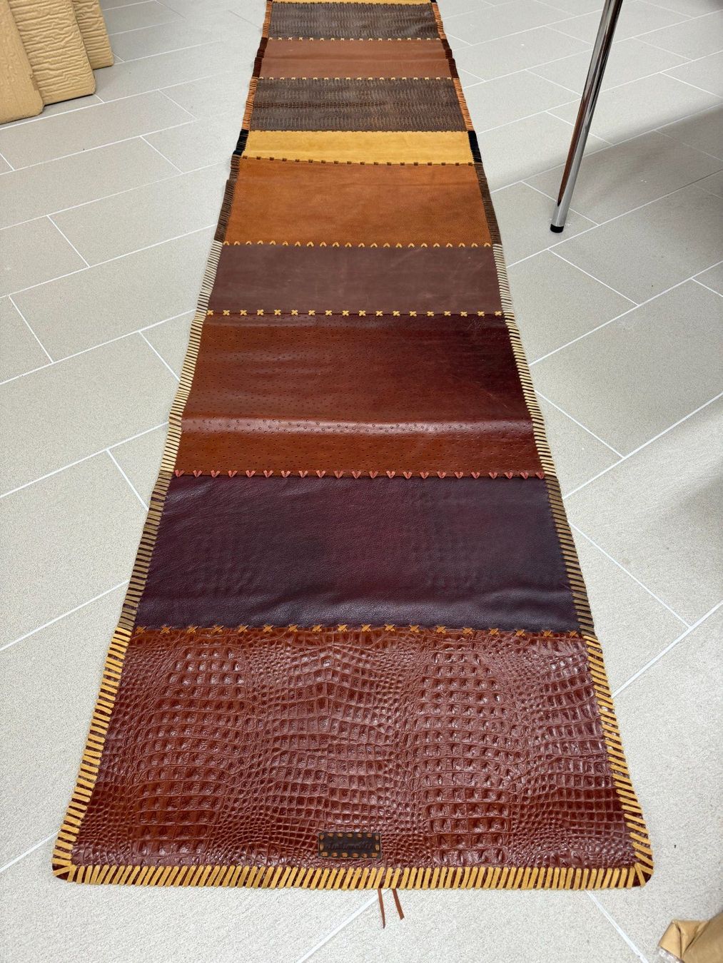 Tappetini fitness: Handcrafted Leather Carpet – Multi-Texture, New Condition – Usato da Gsteig b. Gstaad venduto da Auctionly