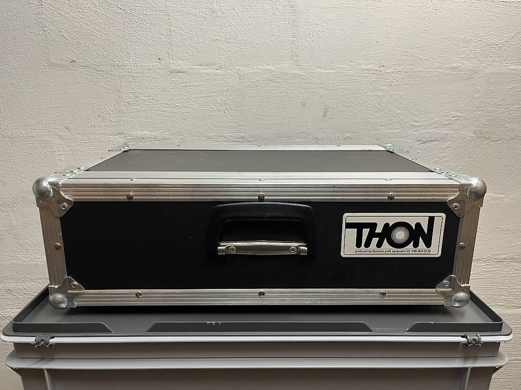 Altri accessori: Thon Rack 3HE Eco II Compact Rack – Usato da Uster venduto da philip.merian