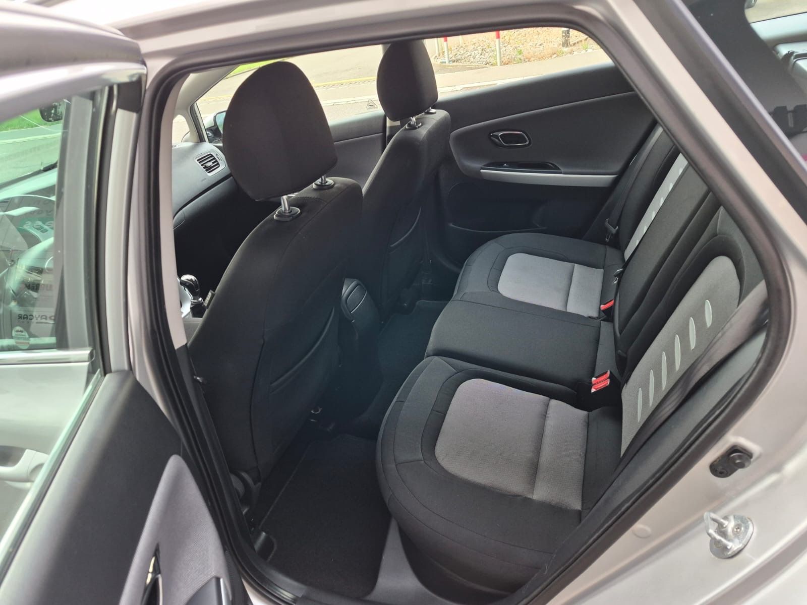 Kia Automobili: Frisch MFK | Kia Ceed 1.6 Sportwagon – Usato da Zürich venduto da Isabella_22 3