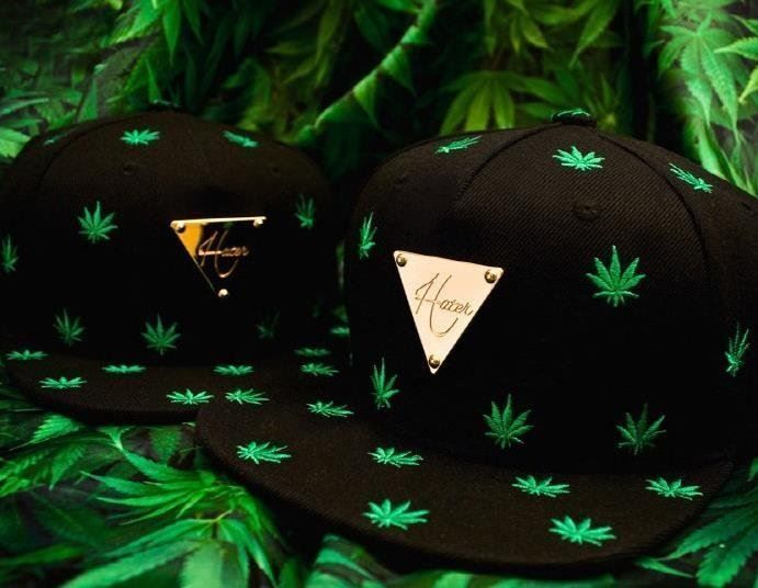 Copricapi, berretti & cappellini: Basecap Marihuana Weed Gras Pott SCHWARZ THC kiffen Cap – Nuovo e nell'imballaggio originale da Dättlikon venduto da easythings 1