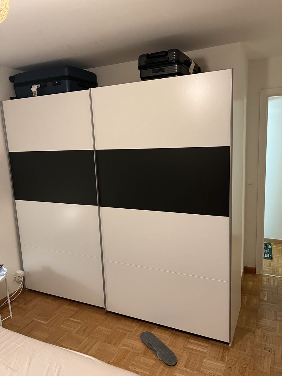 Schränke: Armoire 2 sliding doors Bert 225x210x65 cm White – Gebraucht aus Vevey von jiaodianbd