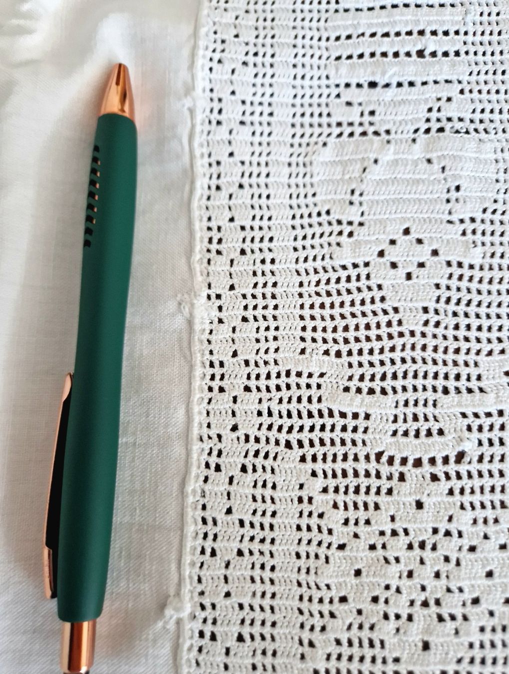 Biancheria da letto: 2 Leintücher mit Spitze/ Monogramm Th E – Usato da Bern venduto da Antikbatik 6