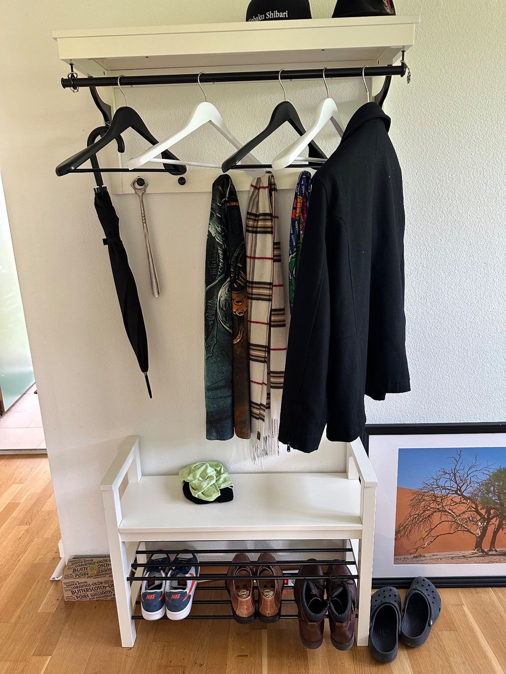 Garderobe mit Hut- und Schuhablage, IKEA HEMNES (Gebraucht) in Schübelbach für CHF 1 – nur Abholung auf Ricardo kaufen