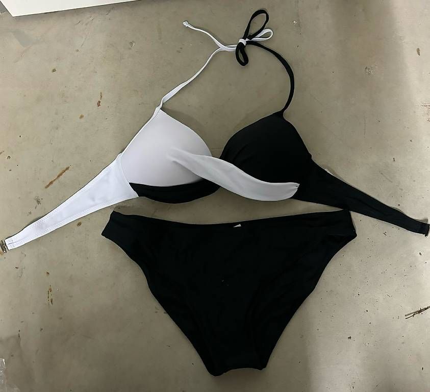 Badekleider & Bikinis: Bikini – Gebraucht aus Zofingen von Zysset_M