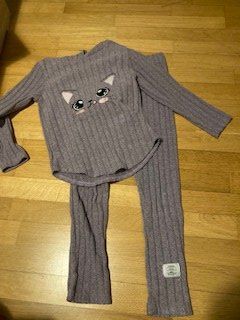 Lotti & Set di vestiti: Ensemble kawaii t.130 – Usato da Boudry venduto da Lamue01