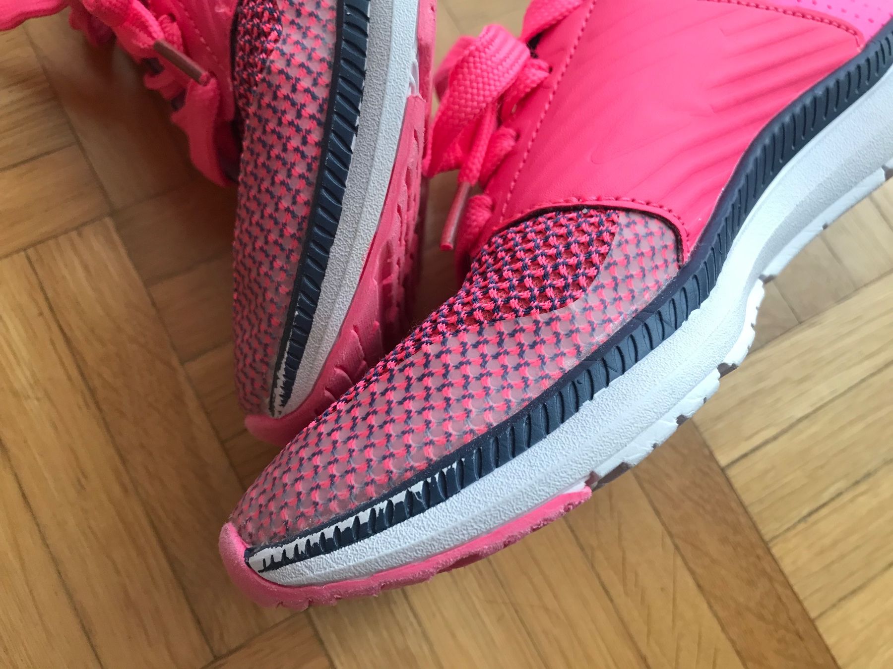 Scarpe per ragazze: Turnschuhe Grösse 33 neon rosa – Usato da Emmenbrücke venduto da Hathor123 3