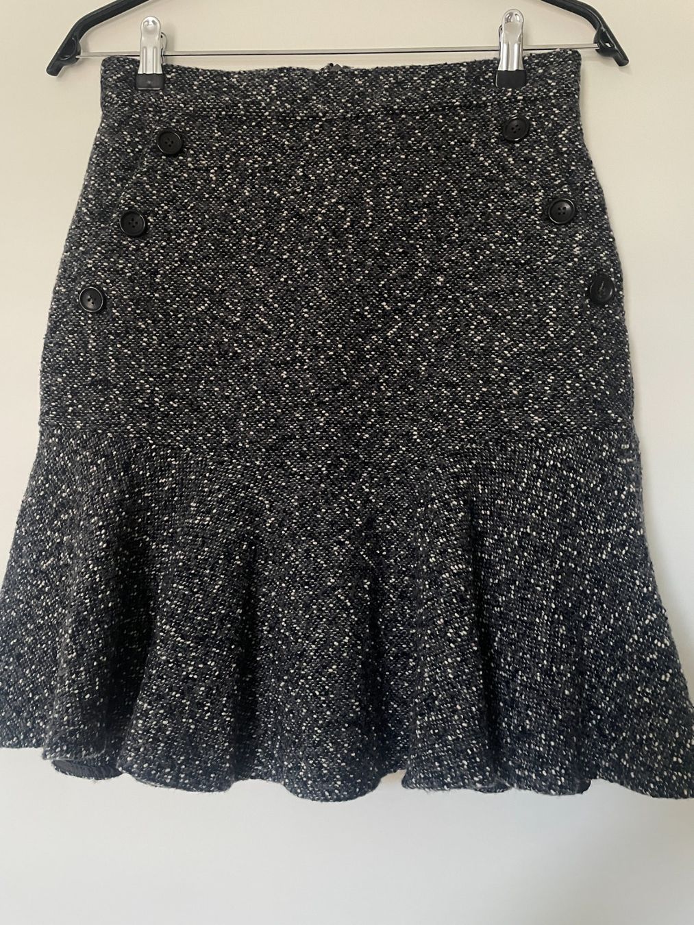 Max Mara Gonne: Max Mara Jupe Bouclé  Grau, Gr. 40 – Usato da Lugano venduto da barbhelb