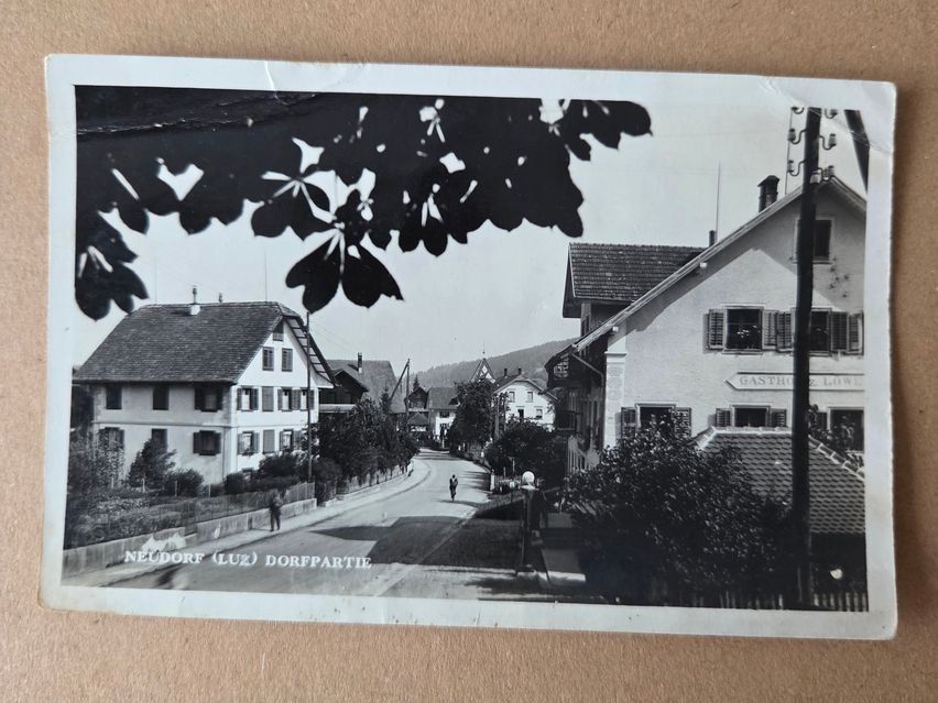 Cartoline postali: AK Ansichtskarte Neudorf Luzern Dorfplatz – Usato da Schenkon venduto da Uhu007