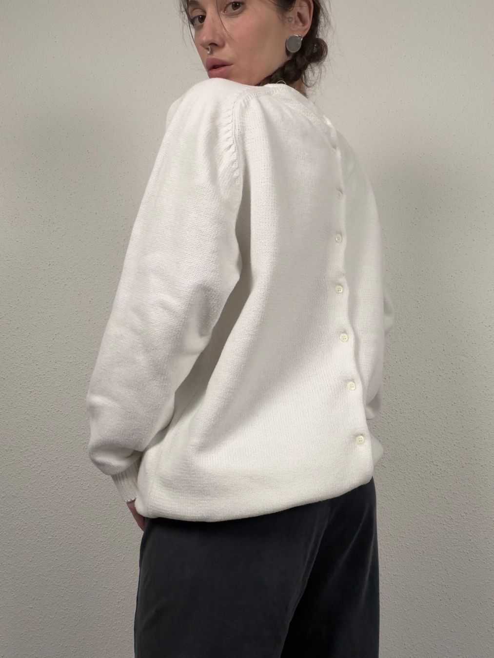 Pullover & Sweatshirts: Vintage white Sweater with Button Back Detail – Gebraucht aus Knonau von Grapesvintage 2